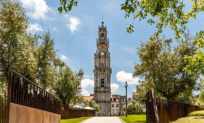 Voyage à Porto, la tour des clercs